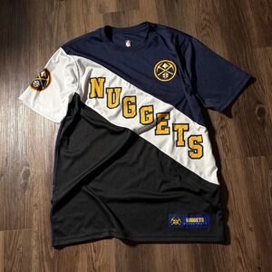 Denver Nuggets Mens T Shirt Size M NBA Basketball Athletic Short Sleeve